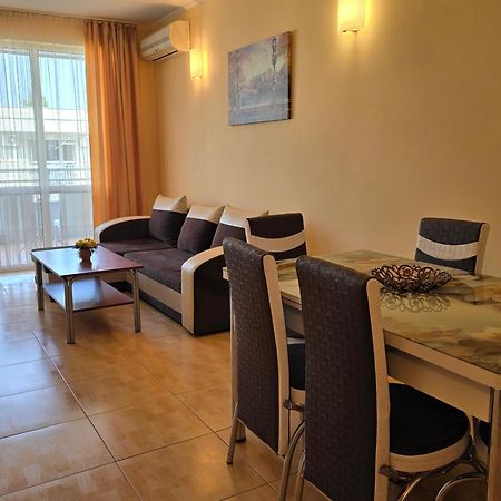Apartment In Central Plaza Sunny Beach Exterior photo